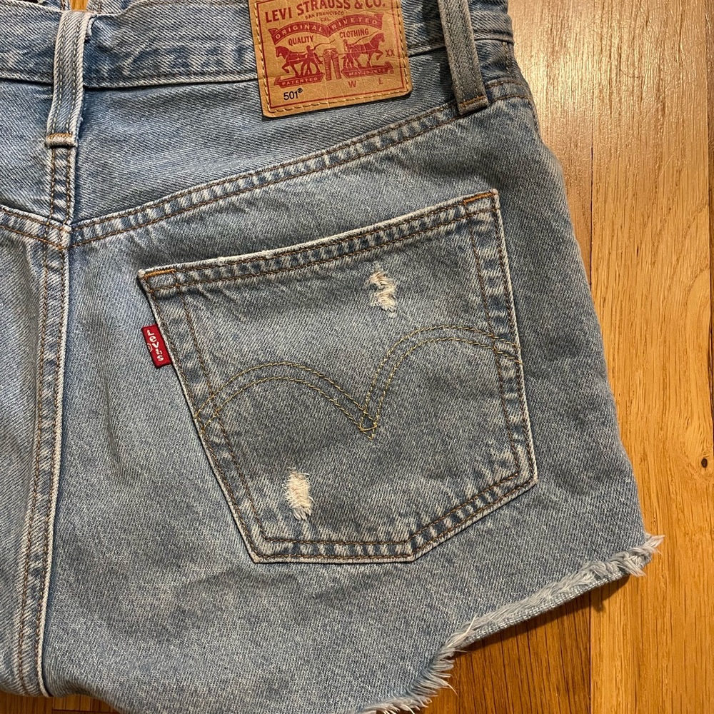 LEVI 501 DENIM SHORTS